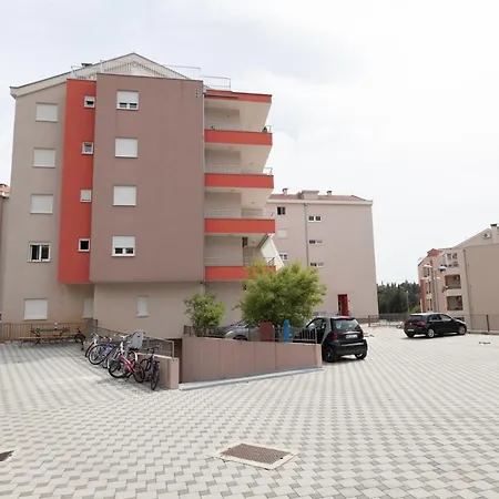 Apartment Karla Makarska