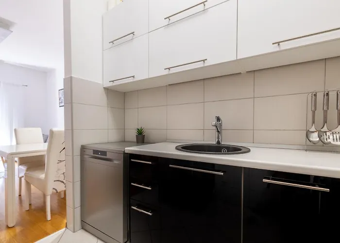 Karla Apartment Makarska